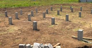 Фундамент на забивных жб сваях под ключ в Подольске - фундамент из забивных железобетонных свай цена от 3167 руб/м2